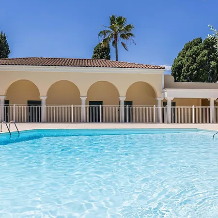 Le Paradis Avec Deux Terrasses Equipees Et Piscine Cannes